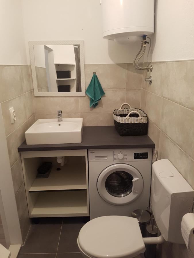 Apartment Mari Ostrvica Buitenkant foto